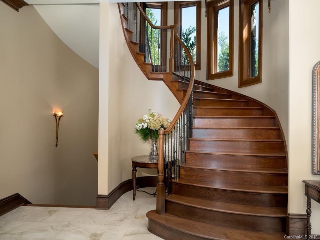 Reynolds Mountain - Residential