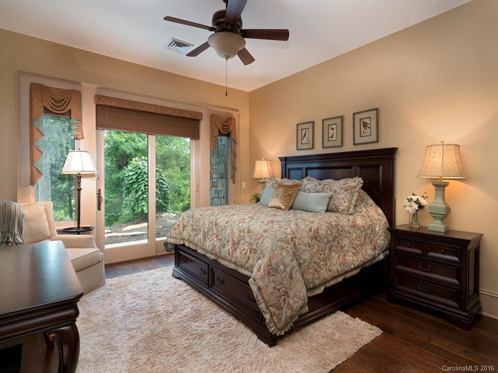 Reynolds Mountain - Residential