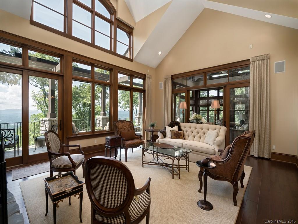 Reynolds Mountain - Residential