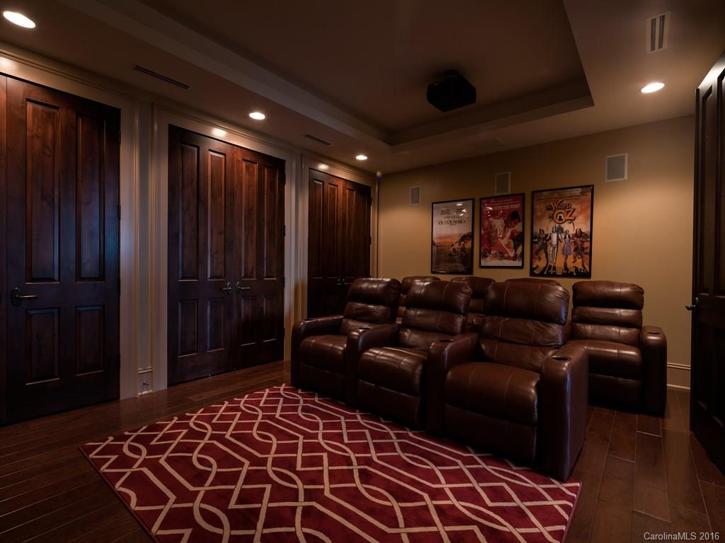 Reynolds Mountain - Residential