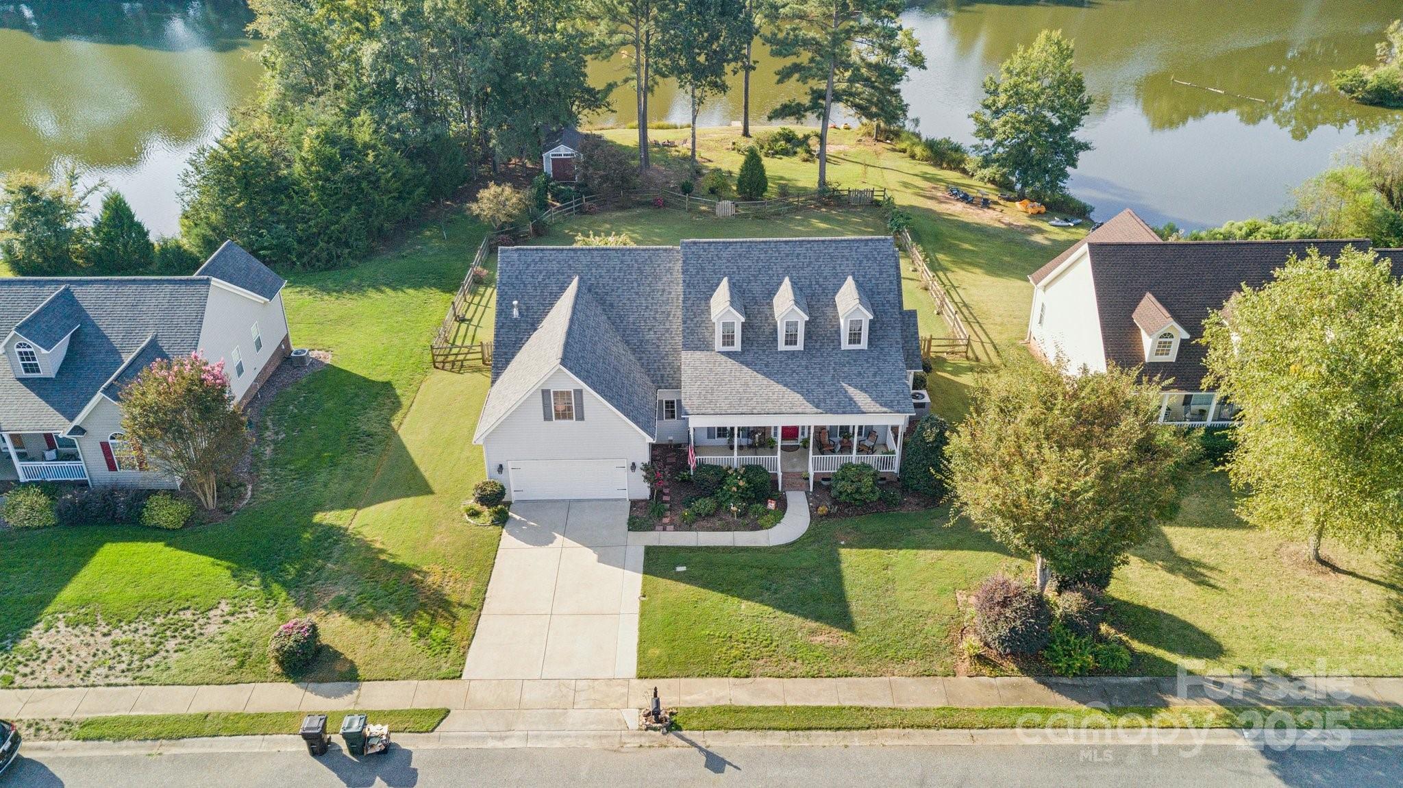 Stoneridge Lakes - Residential