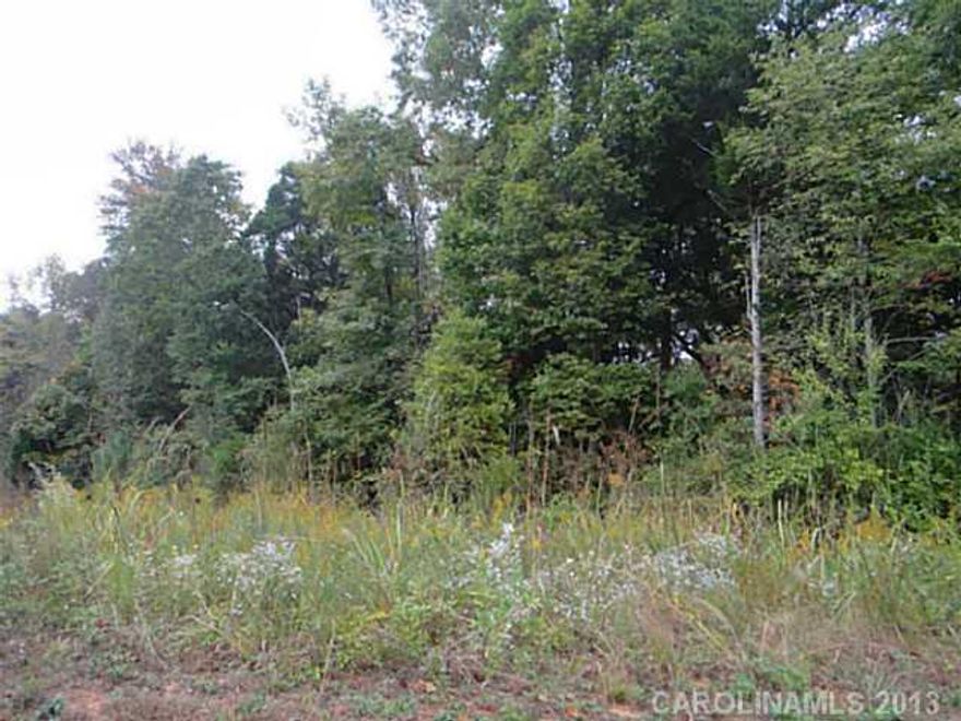 Ideal location for your new home. We have builders available, just pick your plan.