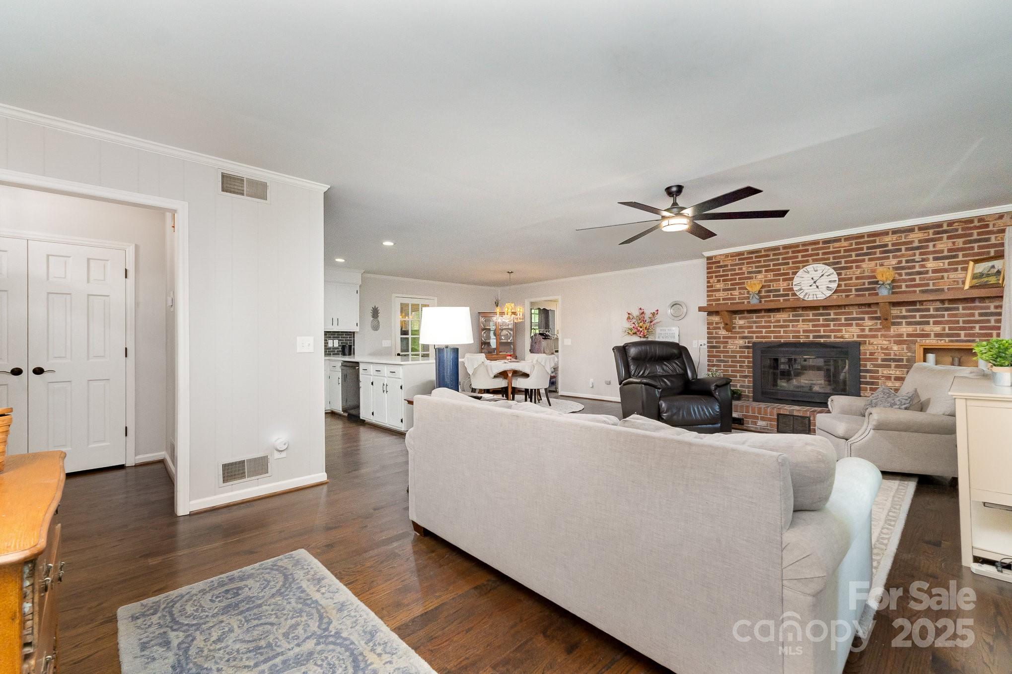 524 Heritage View