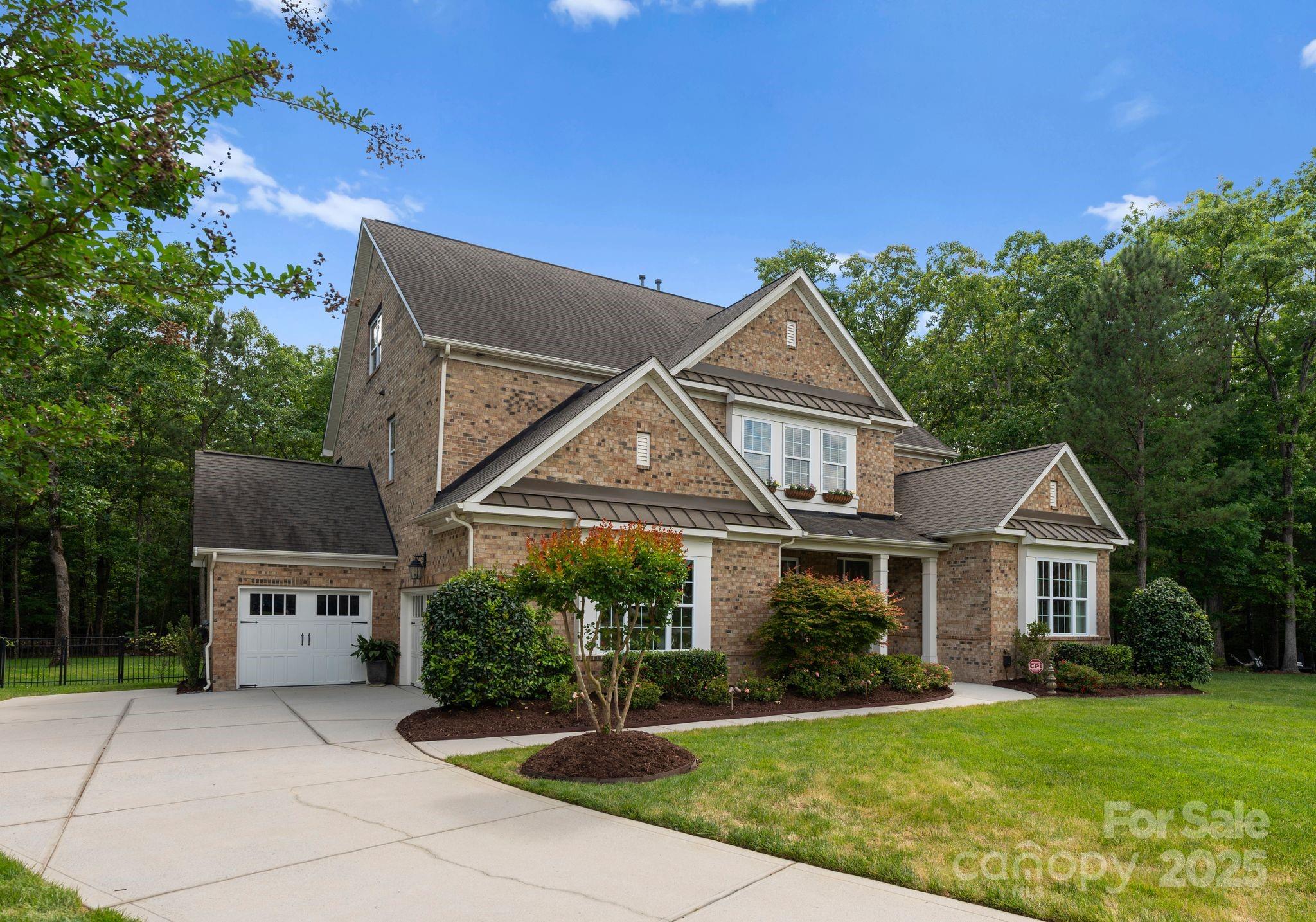 1410 Smoketree Court