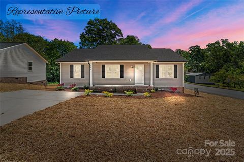 Photo of 125 Doody Avenue, Norwood, NC 28128 (MLS # 4317866) Photo of 125 Doody Avenue, Norwood, NC 28128 (MLS # 4317866)