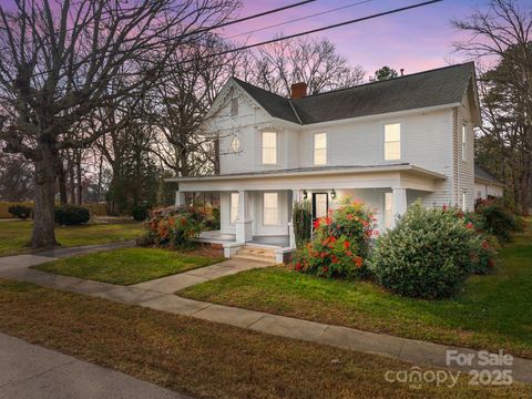 Photo of 401 W Hoke Street, Landis, NC 28088 (MLS # 4327696)