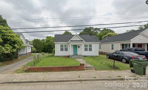 Photo of 105 N Market Street, Lancaster, SC 29720 (MLS # 4362061)