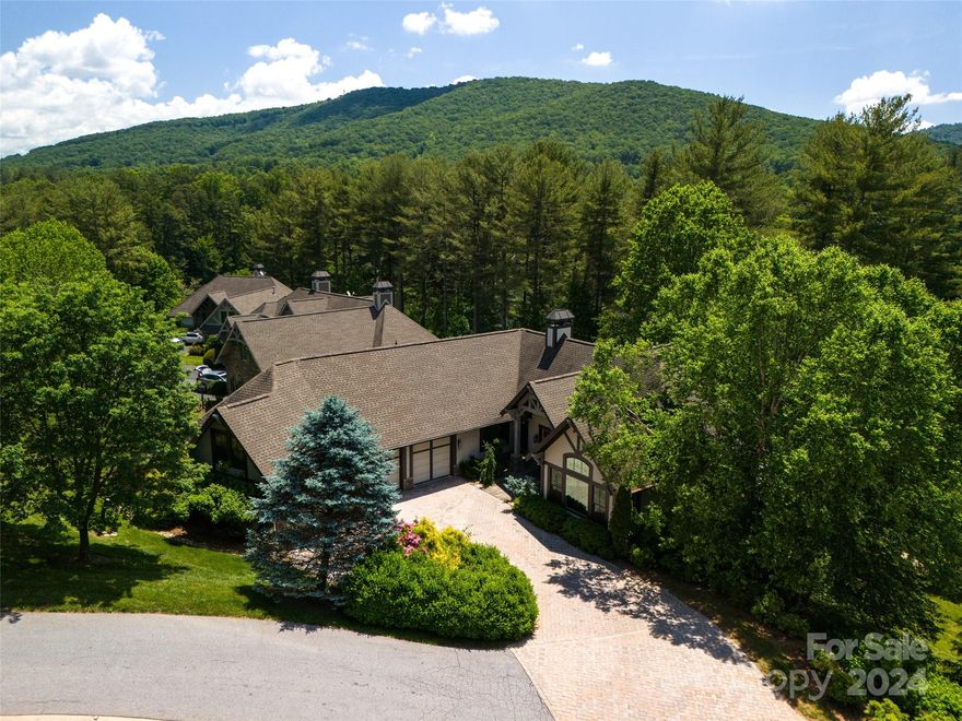 BEAUTIFUL LAKEFRONT HOME IN DESIRABLE CEDAR ROCK AT BILTMORE LAKE! AMAZING LAKE VIEWS FROM
ALMOST EVERY ROOM! PRIMARY BEDROOM ON MAIN, UPSCALE KITCHEN, VAULTED CEILINGS, MAIN LEVEL
OFFICE, RARE THREE CAR GARAGE, SCREENED PROCH, AND MUCH MORE! WALK OUT OF YOU DOOR AND ONTO
THE LAKESIDE TRAIL!