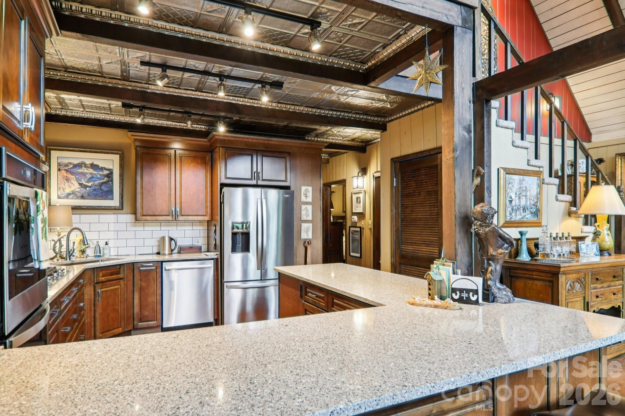 Mount Mitchell Lands - Residential