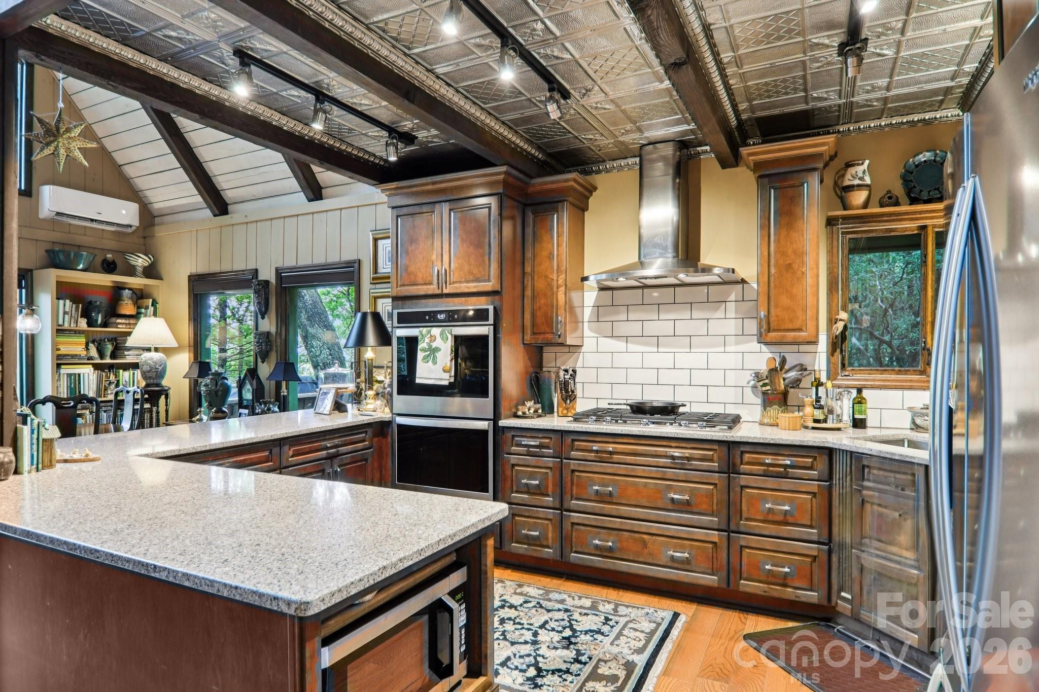 Mount Mitchell Lands - Residential