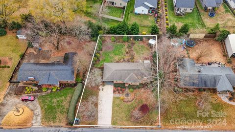 A home in Hickory