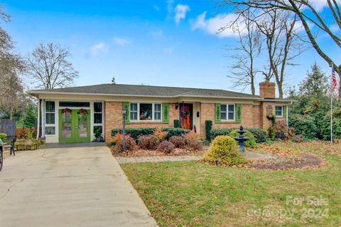 A home in Hickory