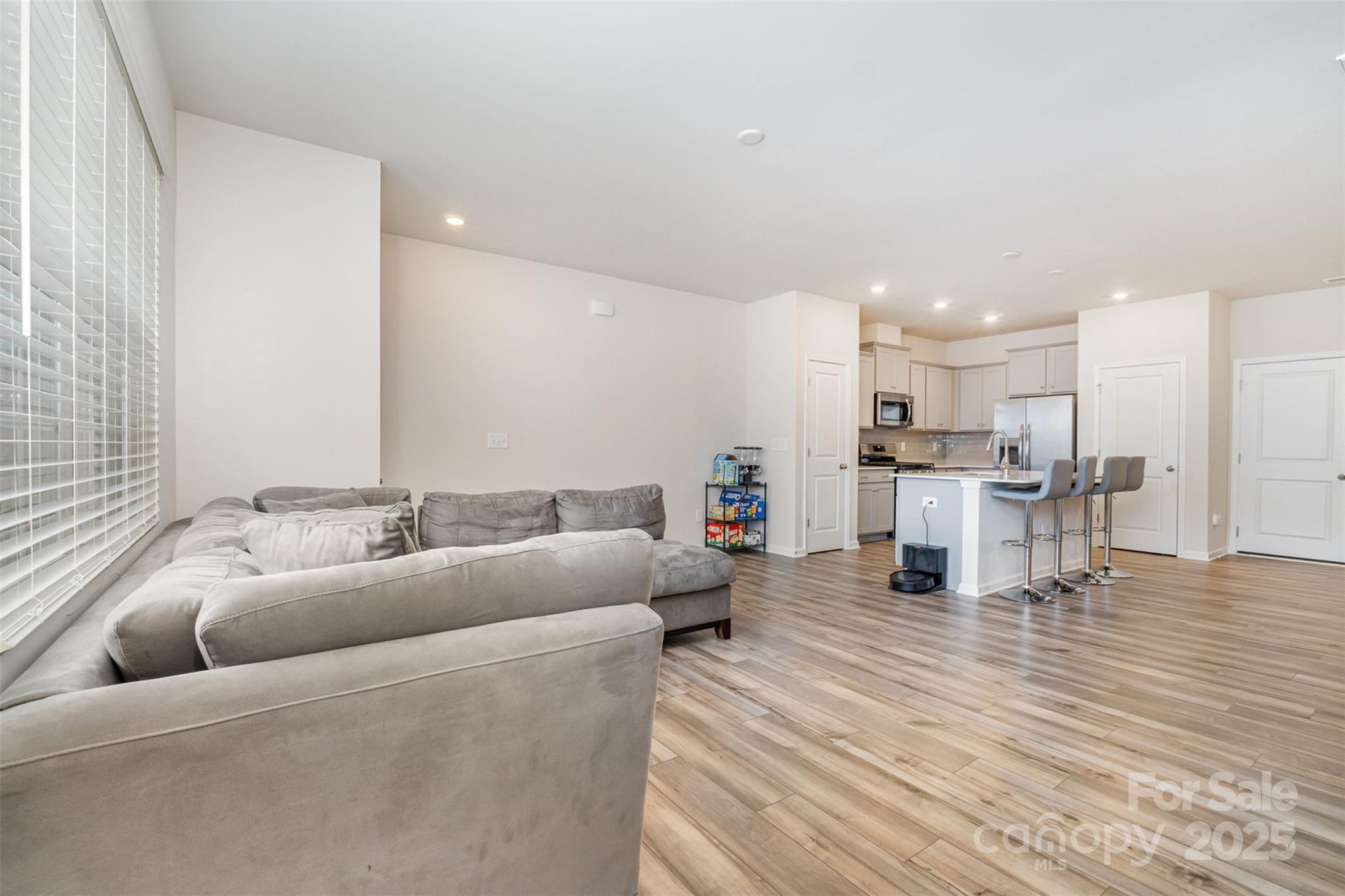 Gastonia, North Carolina 28056, United States, 3 Bedrooms Bedrooms, ,3 BathroomsBathrooms,Residential,Active,102509