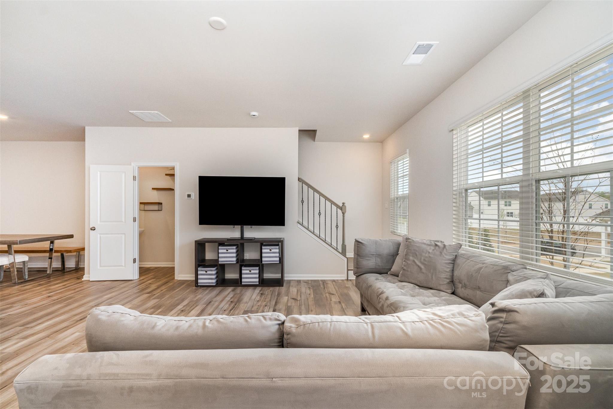 Gastonia, North Carolina 28056, United States, 3 Bedrooms Bedrooms, ,3 BathroomsBathrooms,Residential,Active,102509