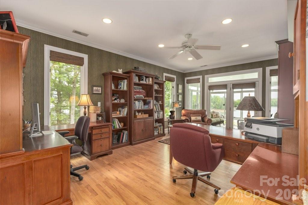 Lakeview Pointe - Residential