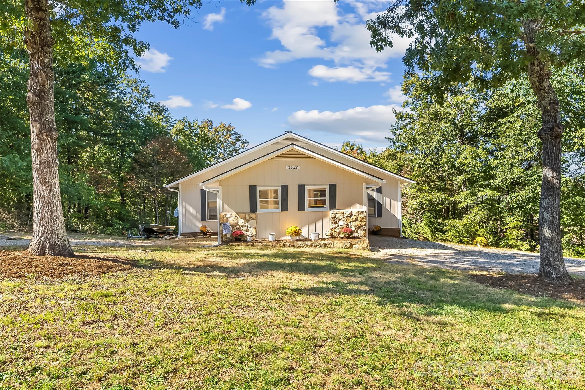 3240 Holly Road
