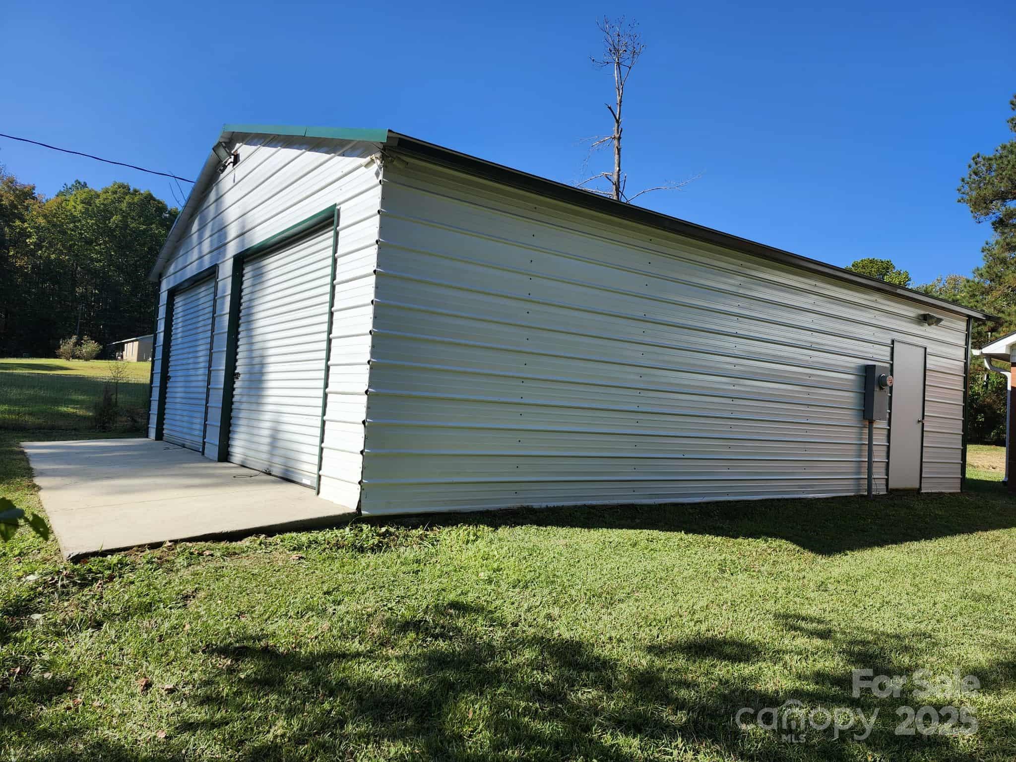 2448 Cambridge Drive