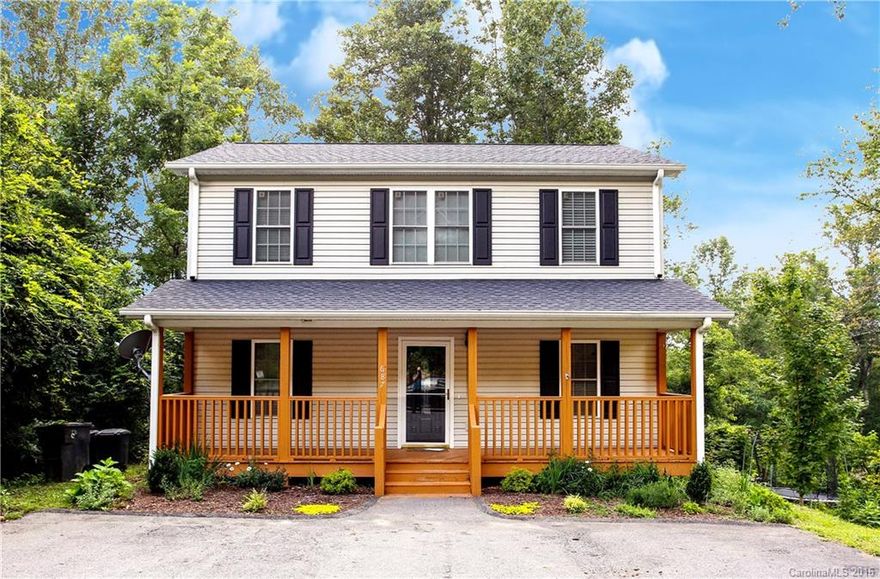 Move-in ready less than 1.5 miles to downtown Black Mountain. This 3 bdrm home boasts fresh paint, low maintenance living, stainless steel appliances, and plenty of outside space to entertain. The master suite on main has a relaxing screened-in porch off the back. Two bdrms upstairs are just off of a large den. Laminate wood and ceramic tile flooring throughout, along w/ plenty of parking in the front. Great opportunity for owner-occupied or investor - Black Mountain allows short-term rentals.