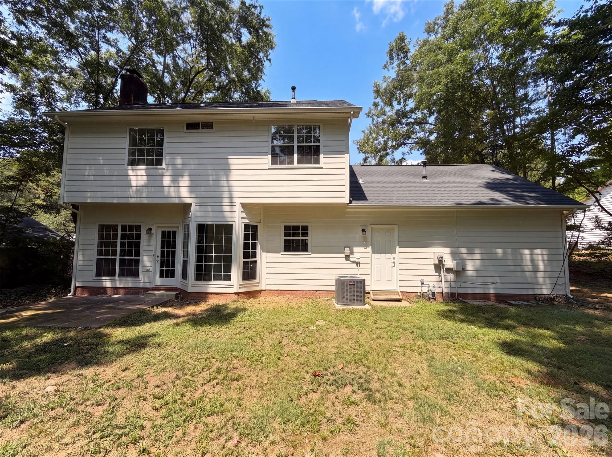 1604 Rocky Glen Lane