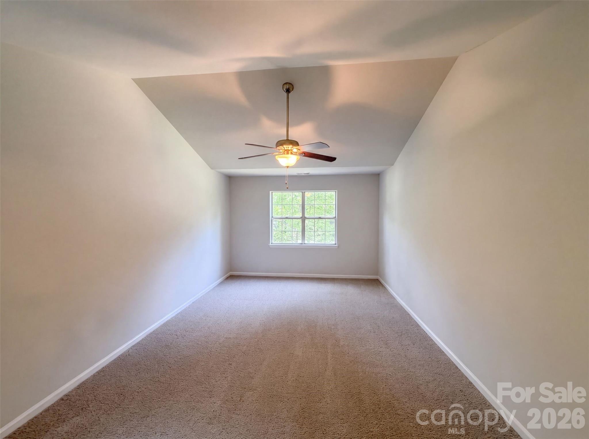 1604 Rocky Glen Lane