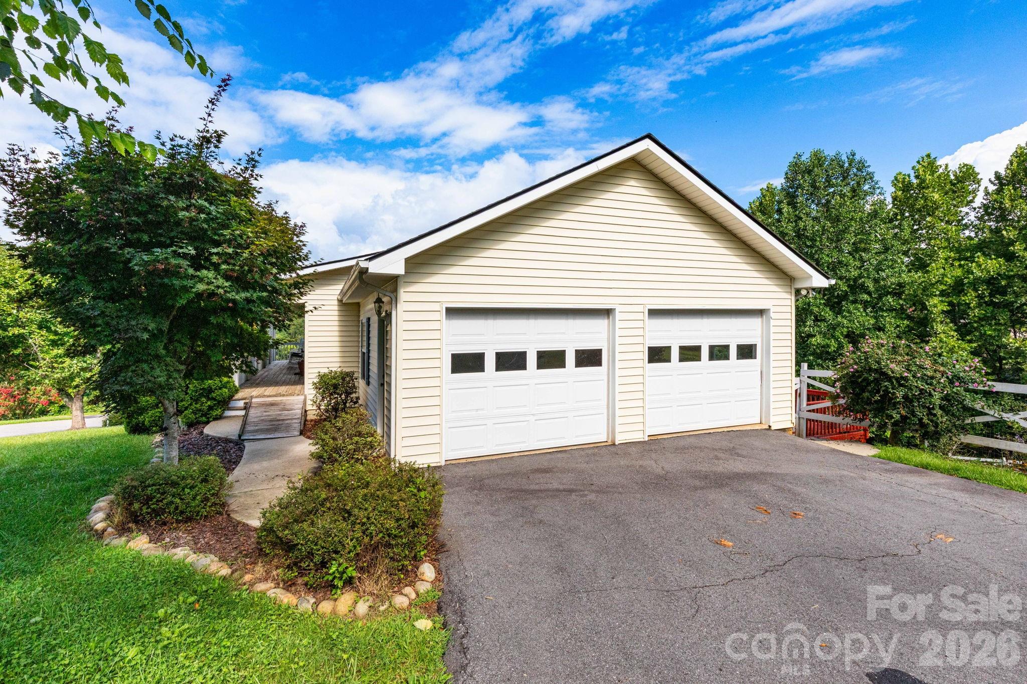 73 Ridge Brook Drive