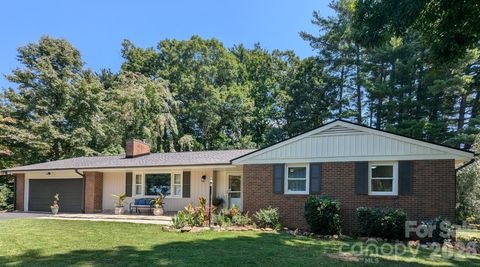 Photo of 1 Oakwilde Drive, Asheville, NC 28803 (MLS # 4383172)