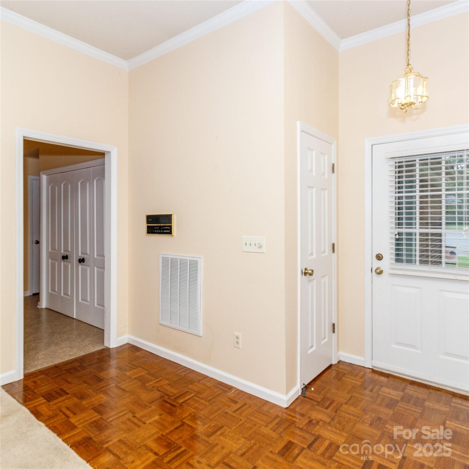 7102 Chattanooga Lane