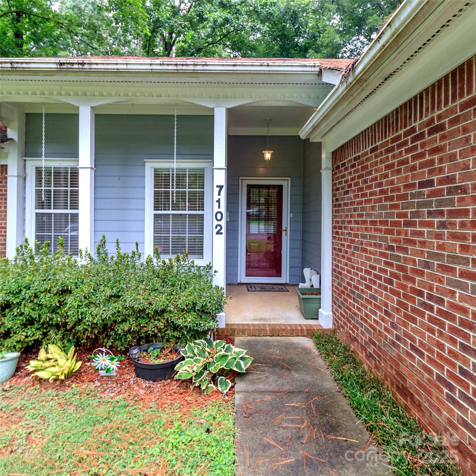 7102 Chattanooga Lane