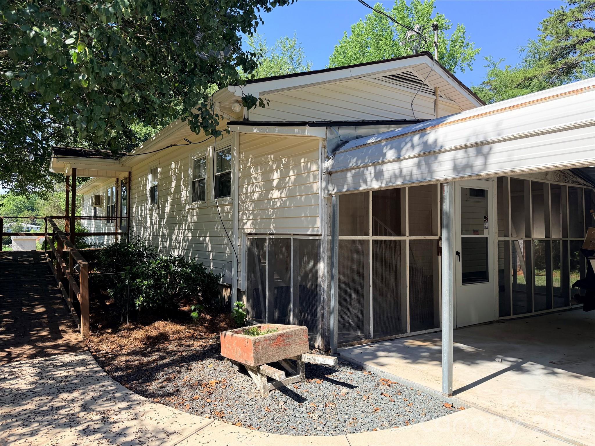 5945 Flowes Store Road