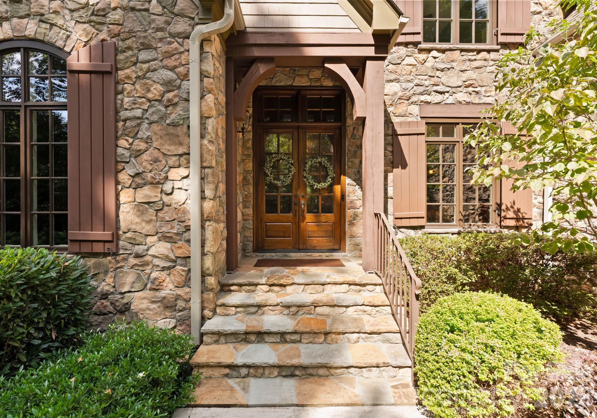 10150 Enclave Circle