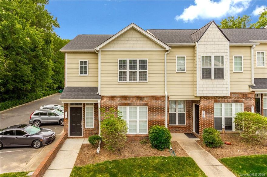 Charming 3 BR / 2.5 BA / END UNIT townhome, in the quiet and convenient Cotswold Glen area. The surrounding neighborhoods are booming with activity. This location puts you within minutes of your favorite places, and downtown activities. The entire townhome has been repainted, with NEW granite countertops & stainless sink installed, NEW luxury vinyl plank flooring on first floor, all NEW carpeting upstairs, and NEW blinds throughout. These units also got a brand NEW roof in May of this year. The kitchen boasts beautiful 42"cabinets, allowing for plenty of extra storage. The fully enclosed patio in the rear of the unit, makes for a perfectly private, outdoor entertaining space, or gardening area. Move in Ready for YOU, or your next tenant! Property comes with a home warranty, already in place, which extends through July 2020! Also, a prepaid service contract on the HVAC system, that continues into next year!