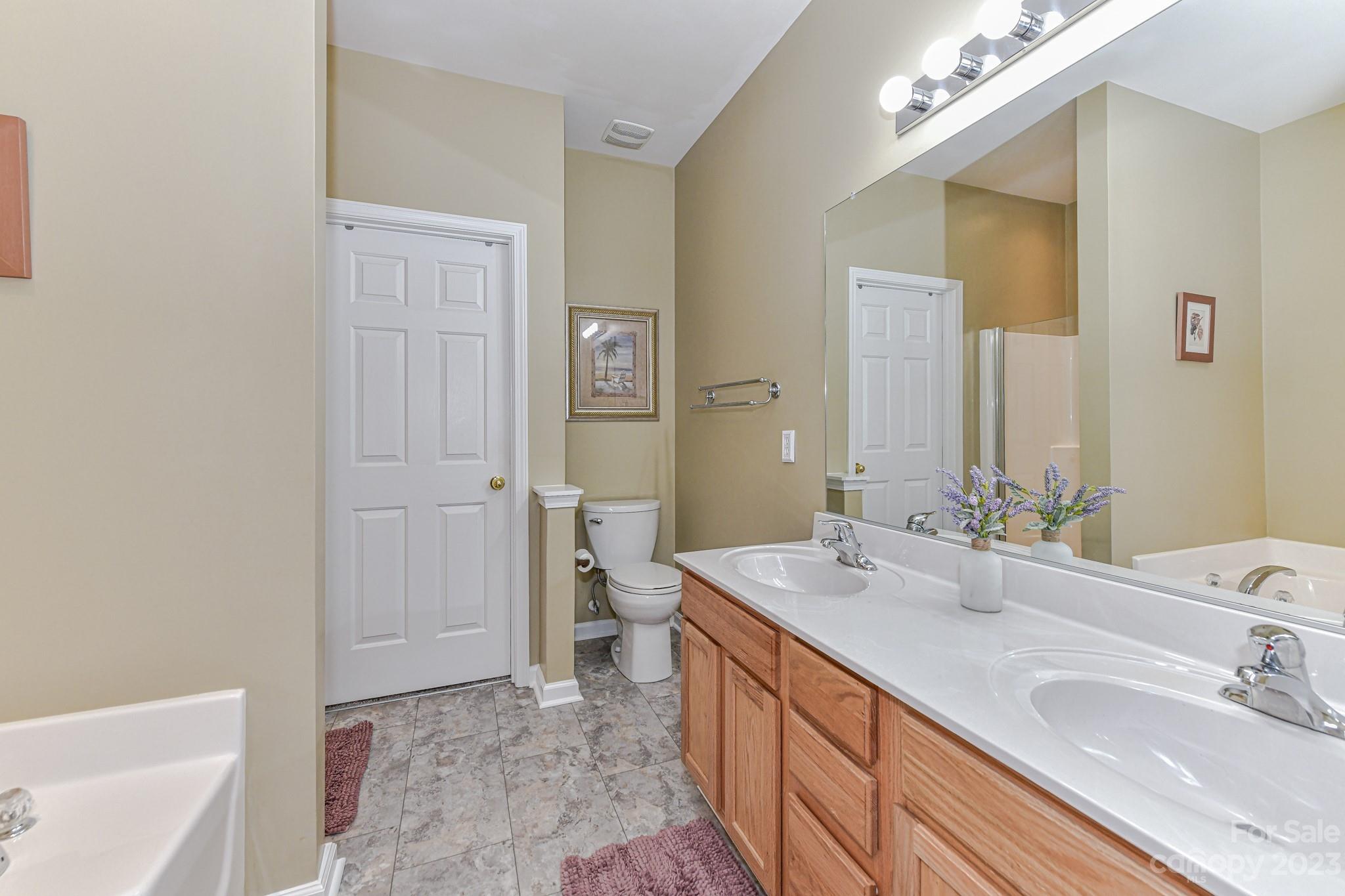 Autumn Cove At Lake Wylie - Residential