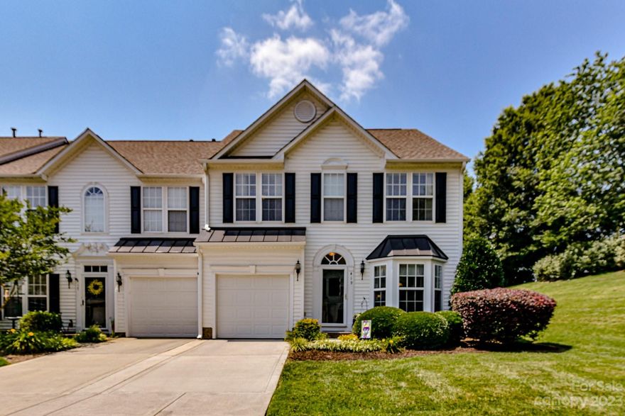 Showings Start July 20th, 2023. Located in the charming Lake Wylie area, this townhome with a prime corner position is a must-see! The kitchen boasts a bright breakfast nook and a generously sized bay window. The spacious great room is perfect for gathering, featuring cathedral ceilings and a cozy gas fireplace. With a split bedroom floor plan, this home offers a dream setup. The primary bedroom, situated on the main floor, showcases a tray ceiling, a walk-in closet, and an ensuite bathroom with dual vanities, a soaking tub, and a separate shower. Upstairs, you'll discover a sizable loft that overlooks the great room, offering endless possibilities. Additionally, the upstairs area includes a full bathroom, and two more large bedrooms, each equipped with a walk-in closet. Make the most of the airy back porch and soak up the sunshine. This townhome is sure to go quickly, so don't miss out! Plenty of Storage.  Plenty of Amenities. Award Winning School District, Low SC taxes.