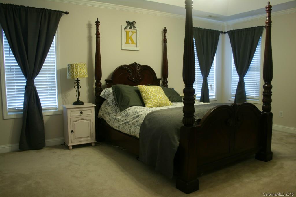 Hunters Pointe - Residential