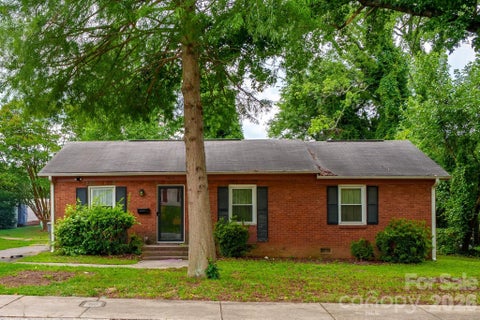 Photo of 1616 Mcallister Drive, Charlotte, NC 28216 (MLS # 4389961)