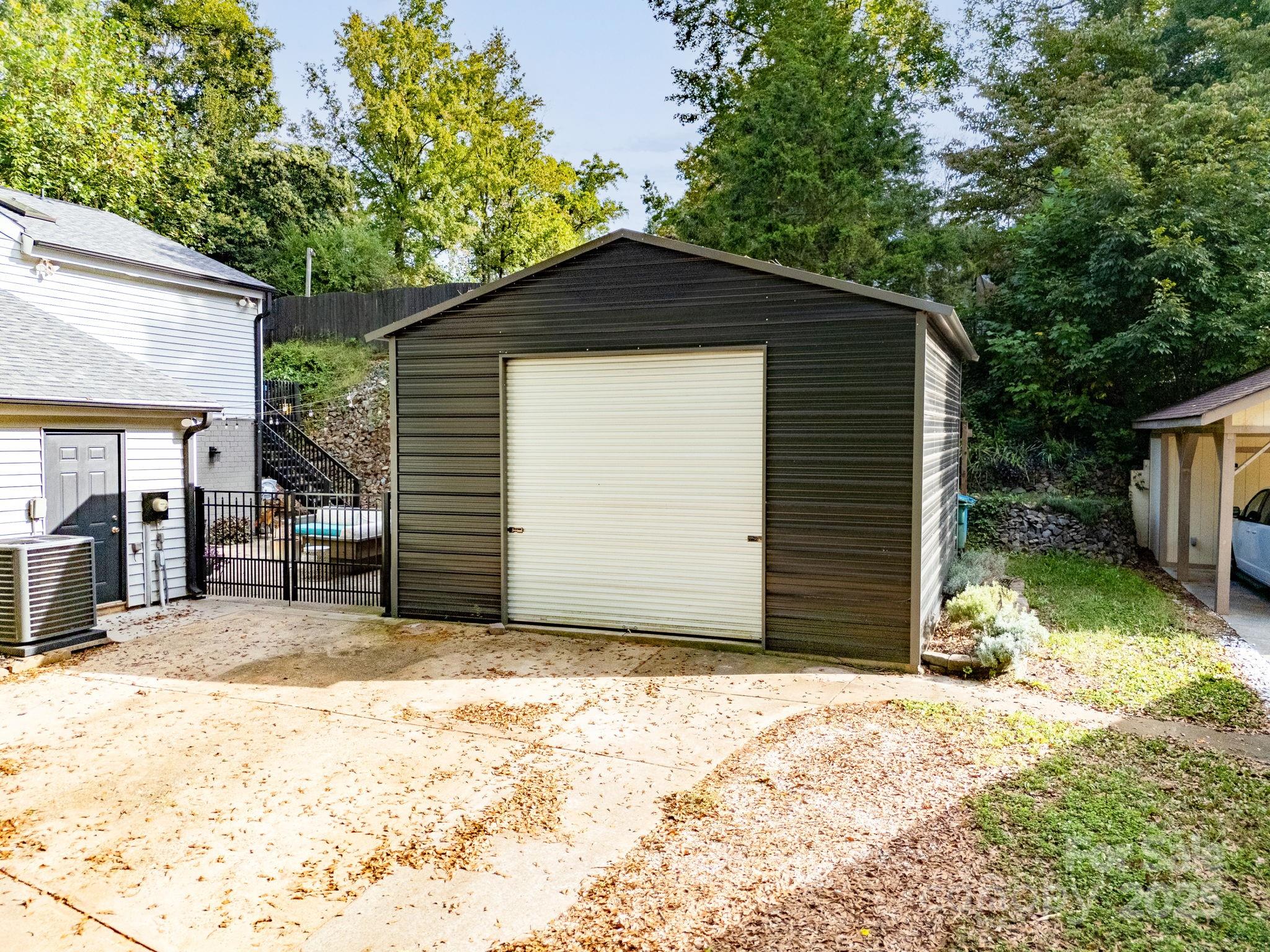 304 Greenwood Place