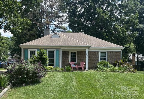 7607 Swedish Ivy Lane Charlotte NC 28227