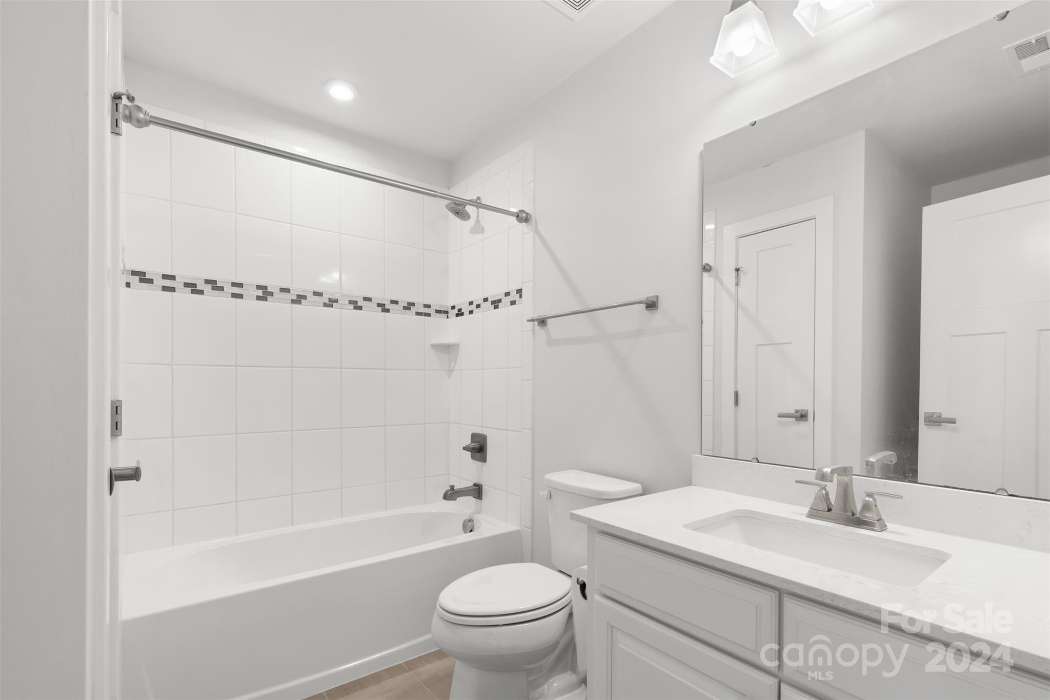 Holcomb Woods - Residential