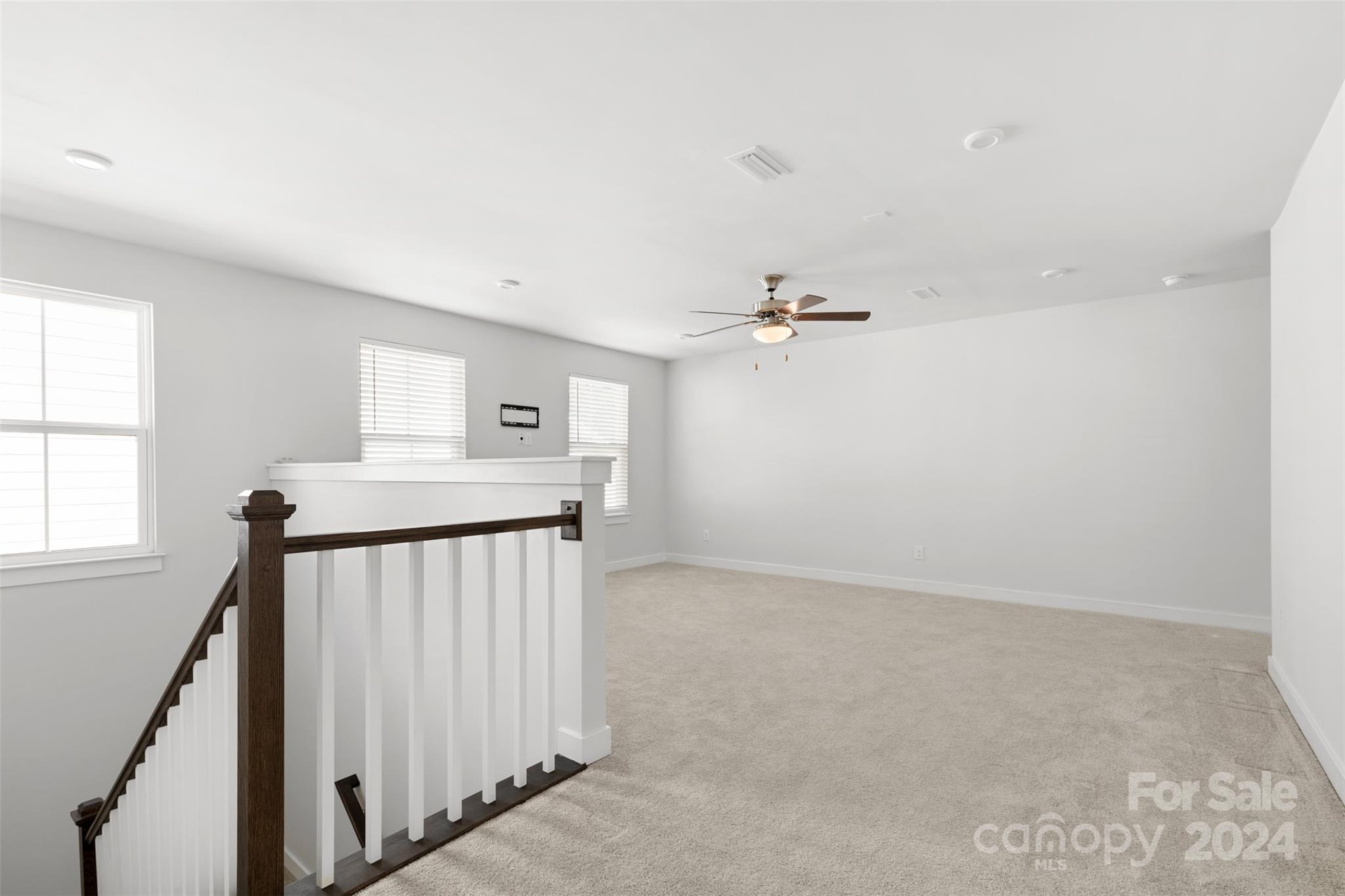 Holcomb Woods - Residential