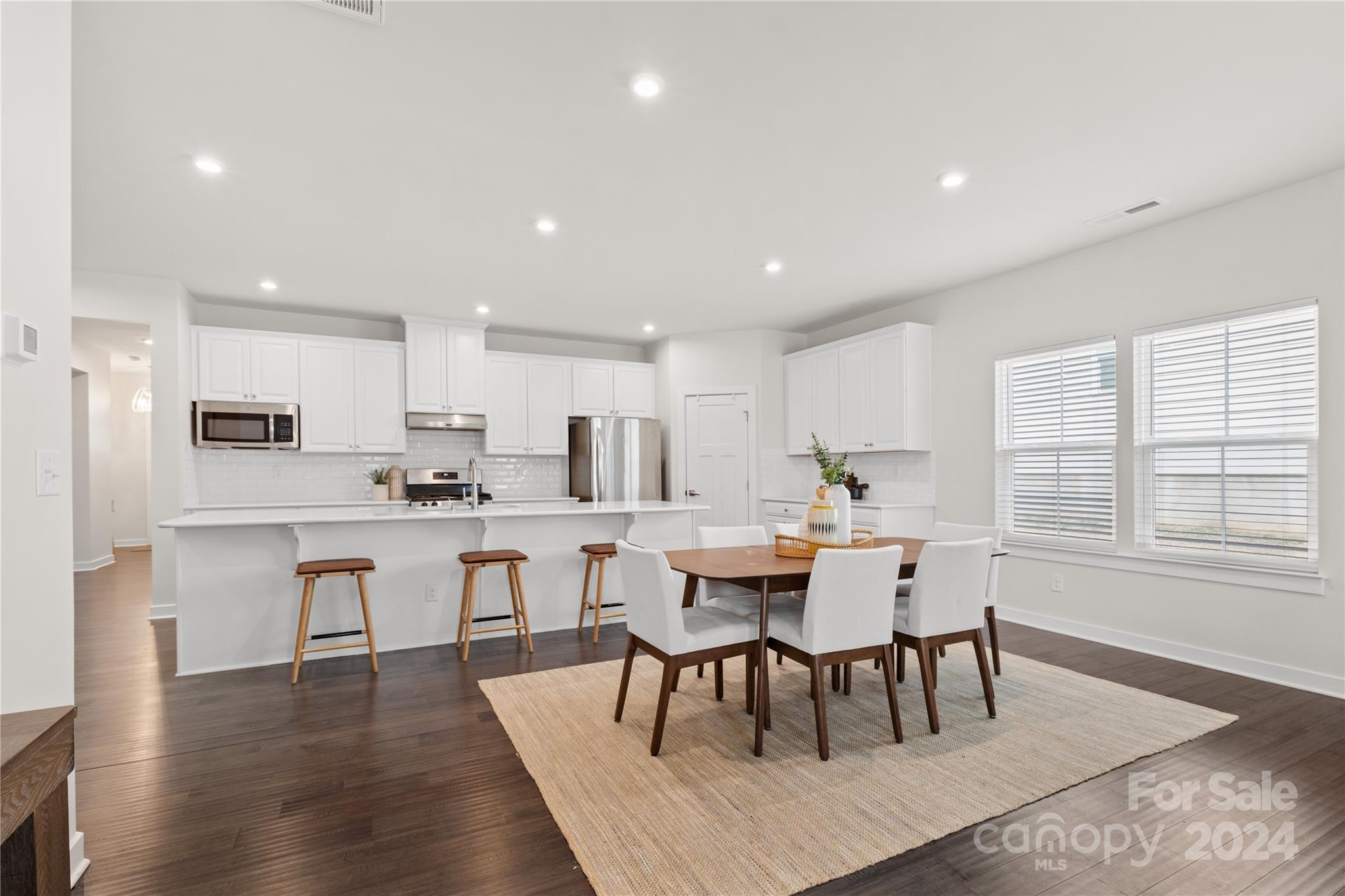 Holcomb Woods - Residential