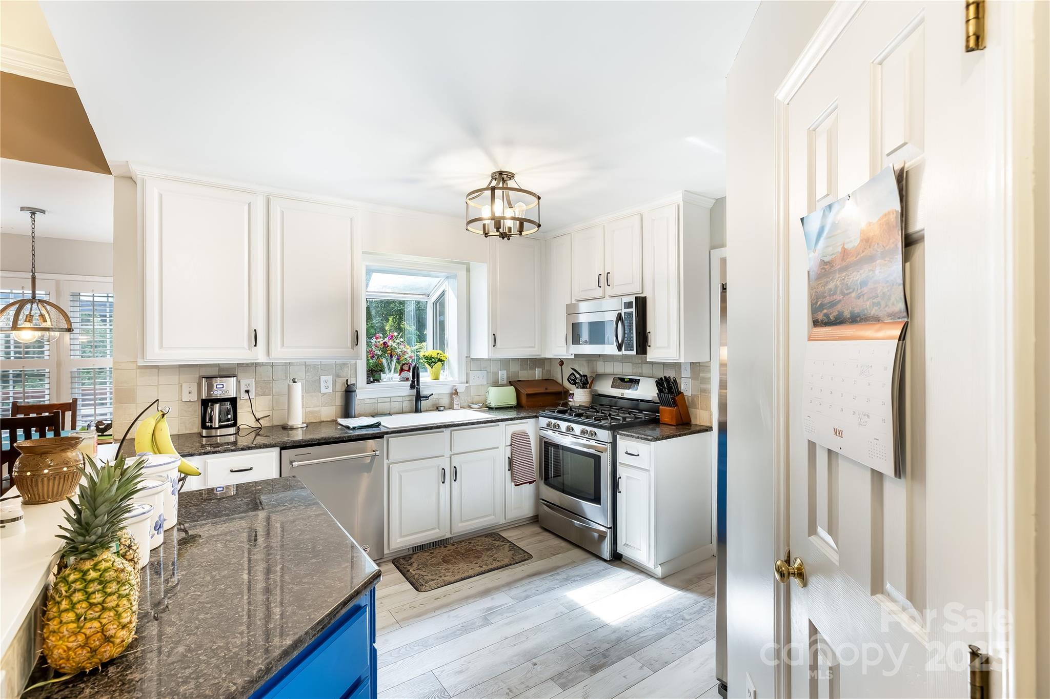 Davis Lake - Residential