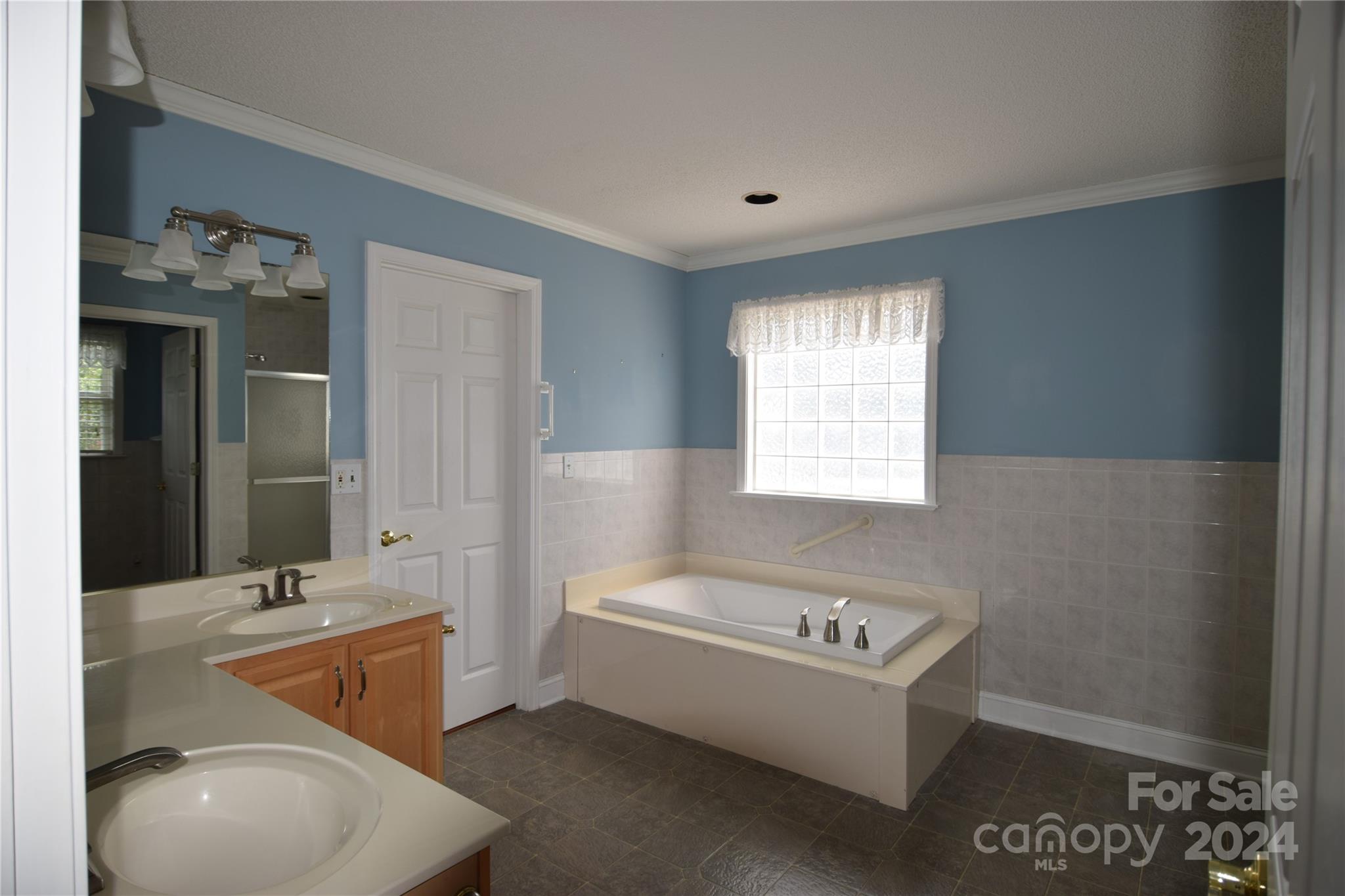 Oak Creek - Residential