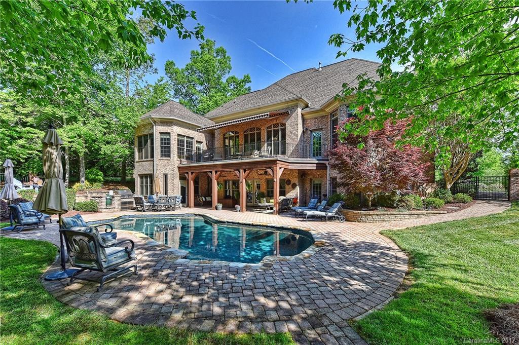 Victoria Lake - Residential