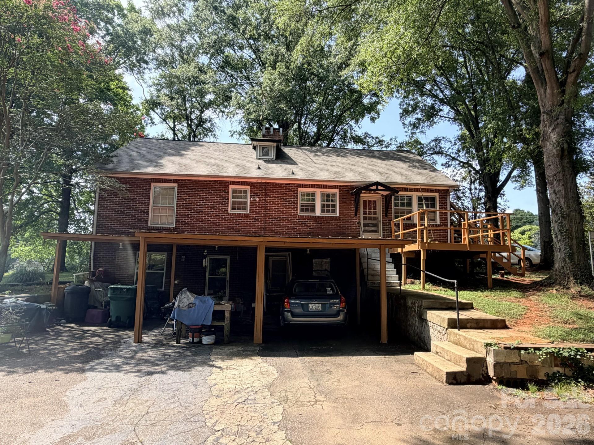 737 W C Street