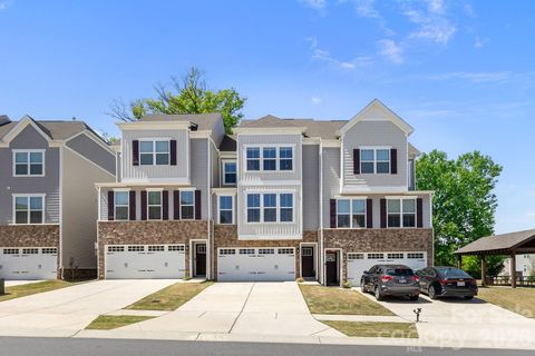 Photo of 9866 Oaklawn Boulevard NW, Huntersville, NC 28078 (MLS # 4368948)