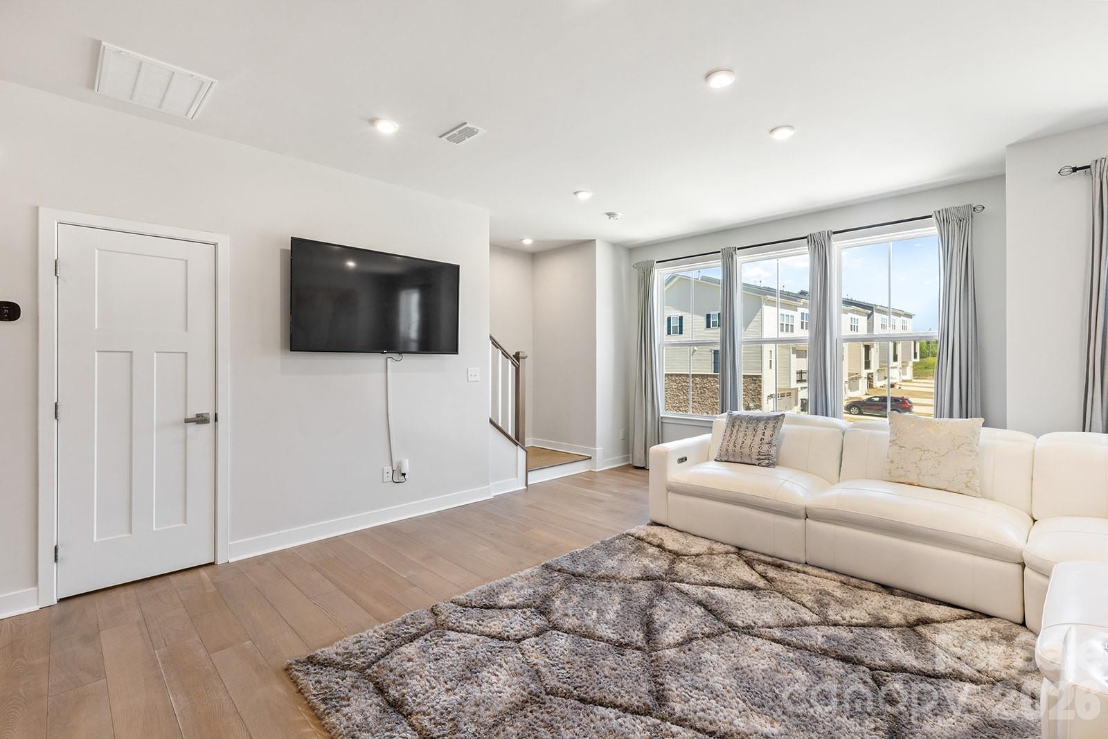 OakLawn - Residential