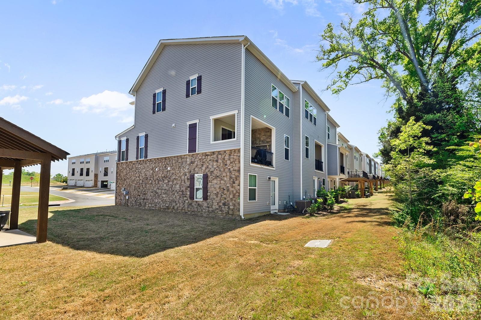 OakLawn - Residential