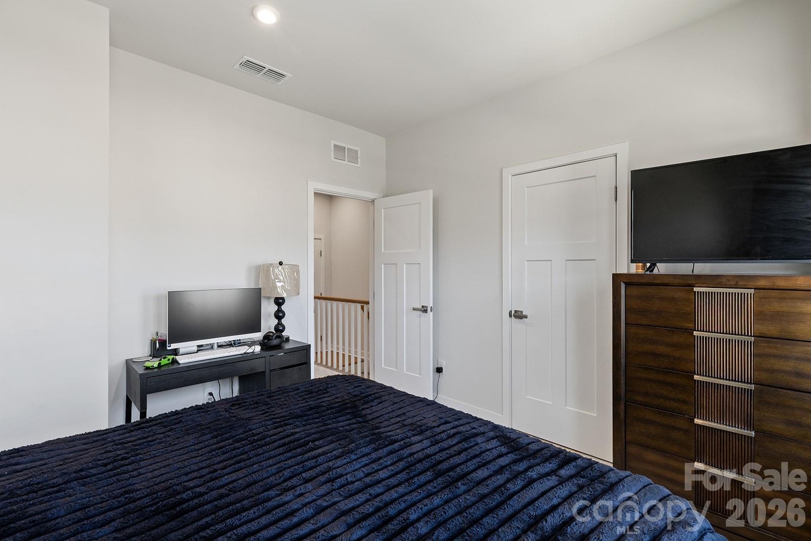 OakLawn - Residential