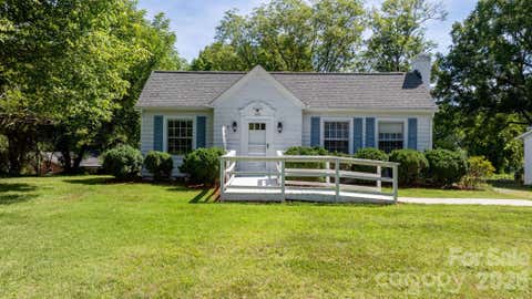 Photo of 608 1st Street W, Conover, NC 28613 (MLS # 4398587)