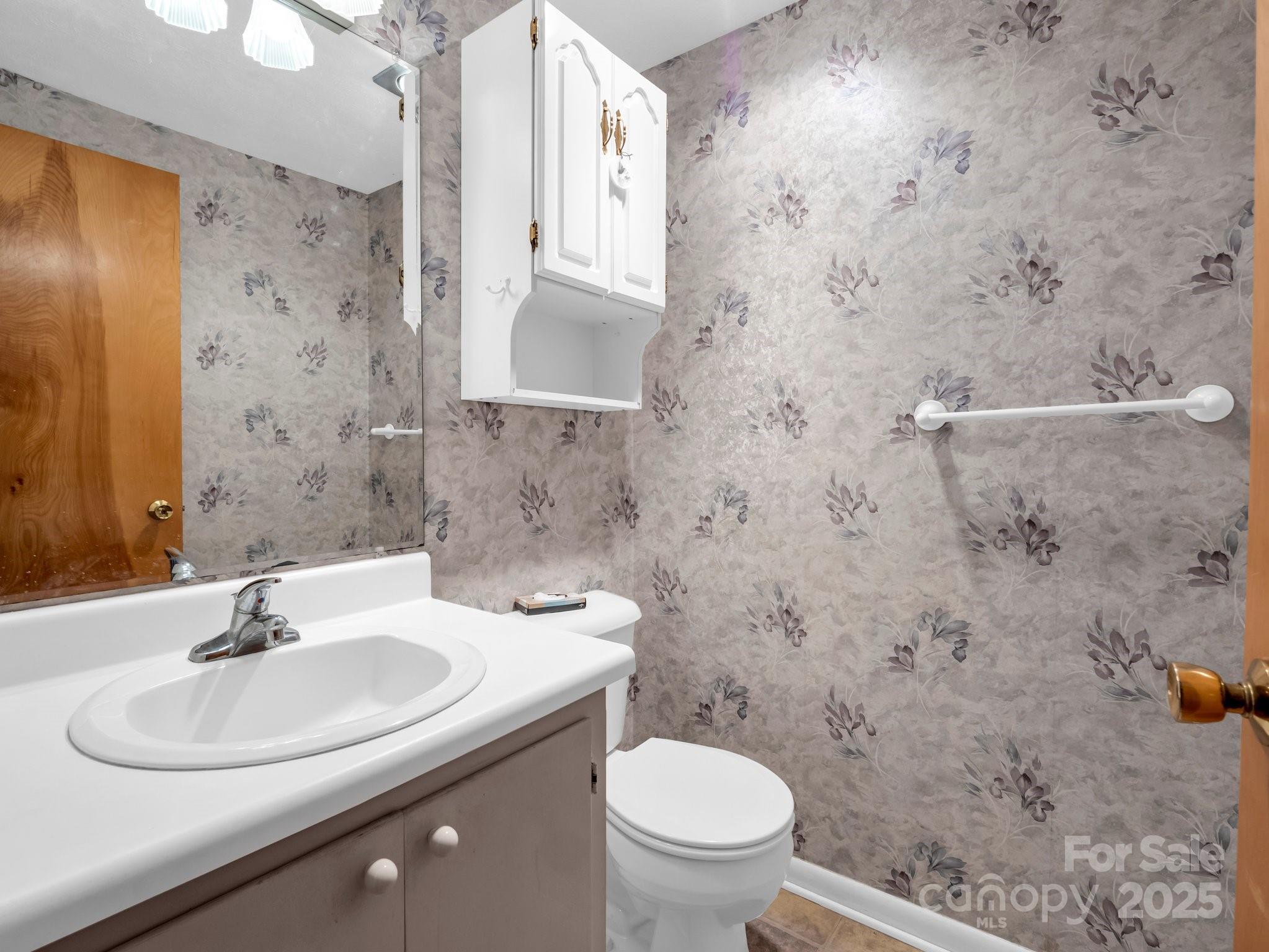 Colonial Village - Residential